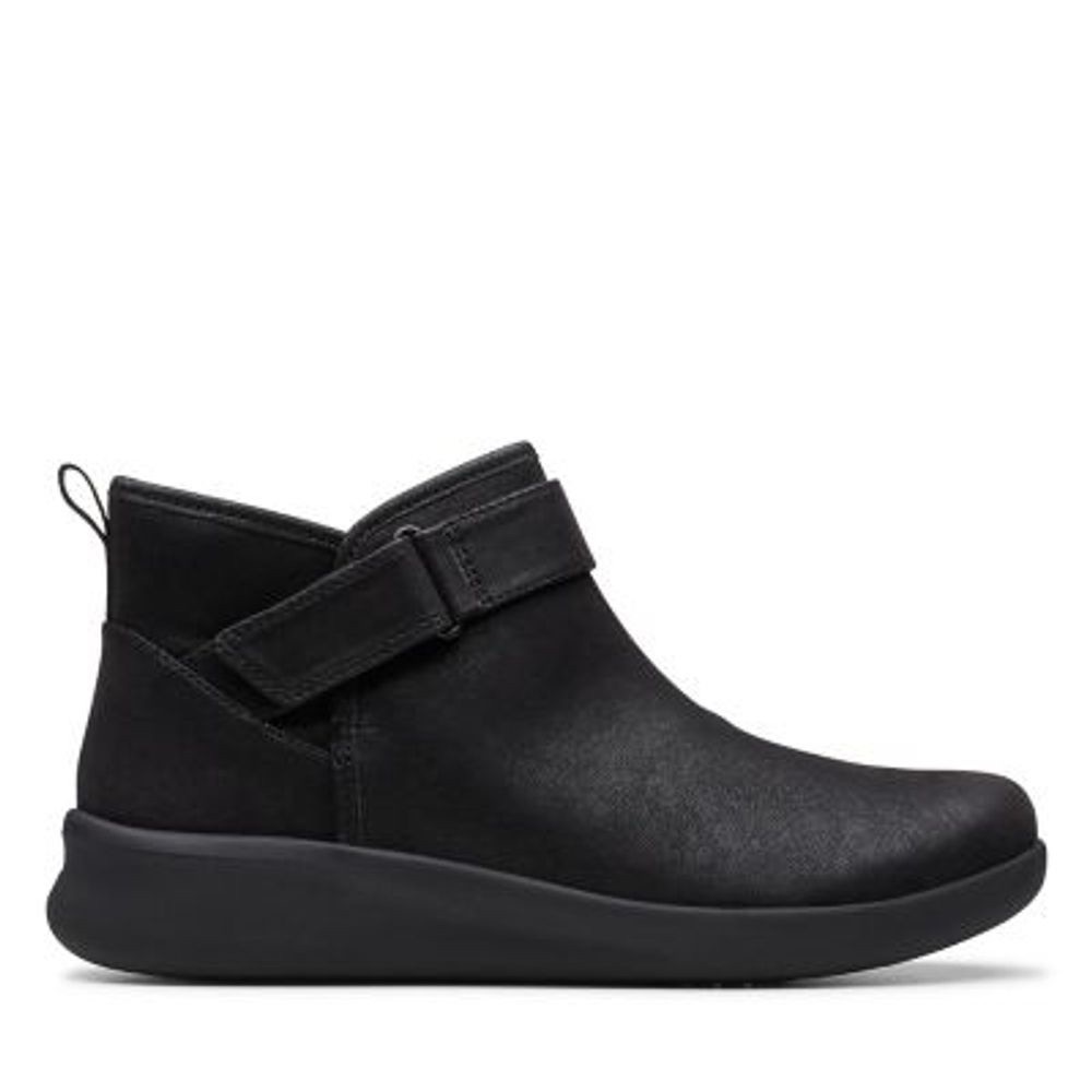 NEW!! Women’s Clarks Sillian 2.0 West Ankle Boot Black Size 5.5M
